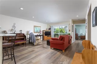 Photo #6: OC23046410 Listing