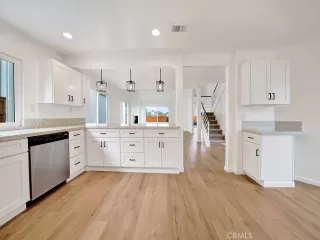 Photo #1: OC23047318 Listing 