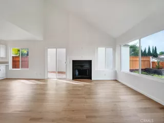 Photo #5: OC23047318 Listing 