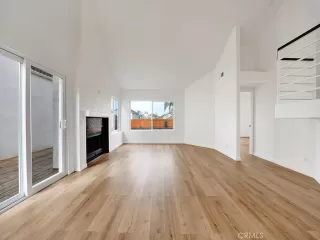 Photo #6: OC23047318 Listing 