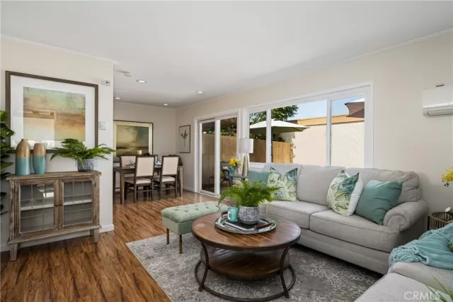 MLS: OC23047333 Condo For Sale