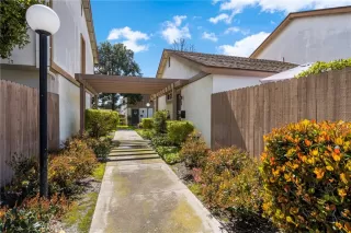 Photo #4: OC23047333 Listing 