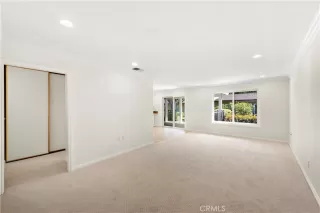 Photo #3: OC23047399 Listing