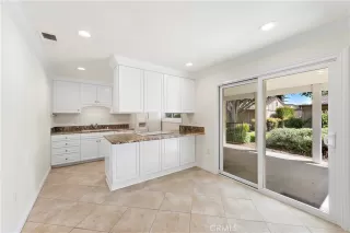 Photo #6: OC23047399 Listing