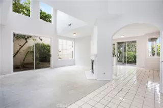 Photo #1: OC23047439 Listing 