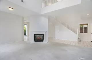 Photo #2: OC23047439 Listing 