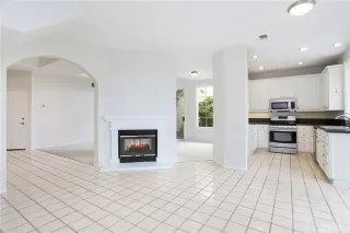 Photo #5: OC23047439 Listing 