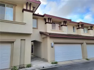 Photo #2: OC23047461 Listing