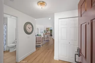 Photo #4: OC23047660 Listing