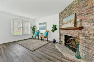 Photo #5: OC23047958 Listing 