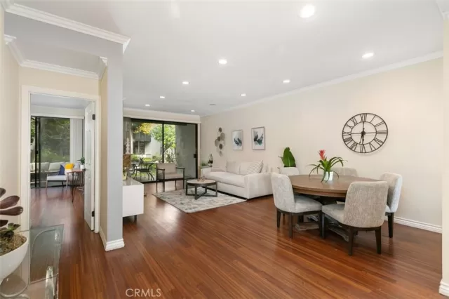 MLS: OC23047985 Condo For Sale