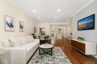 Photo #1: OC23047985 Listing 