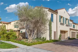 Photo #2: OC23048208 Listing