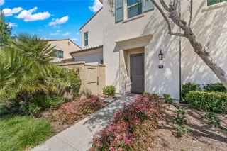 Photo #3: OC23048208 Listing