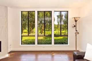 Photo #2: OC23048230 Listing