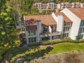 Photo #6: OC23048230 Listing