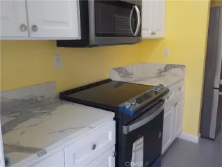 Photo #6: OC23048256 Listing 