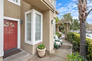 Photo #3: OC23048372 Listing