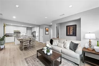 Photo #1: OC23048633 Listing