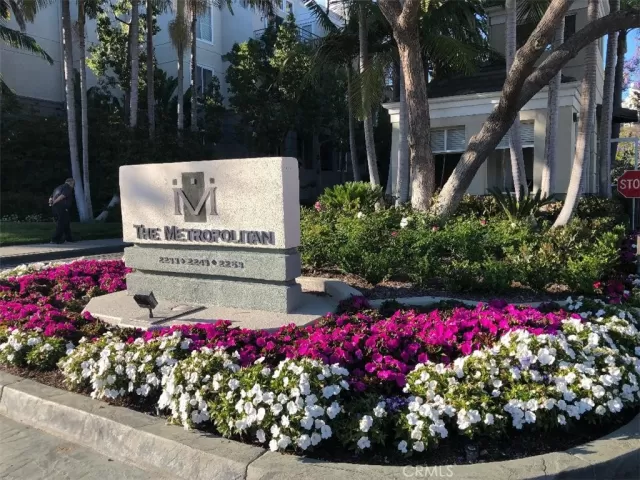 MLS: OC23048637 Condo For Sale