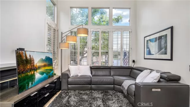 MLS: OC23048711 Condo For Sale