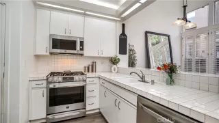 Photo #6: OC23048711 Listing 