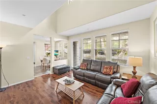 Photo #6: OC23049093 Listing 