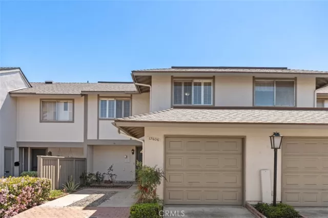 MLS: OC23049248 Condo For Sale