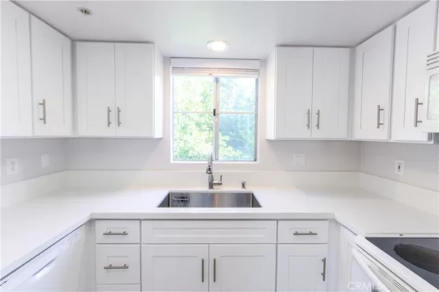 MLS: OC23049446 Condo For Sale