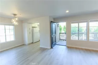 Photo #3: OC23049446 Listing 