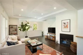 Photo #2: OC23049527 Listing 