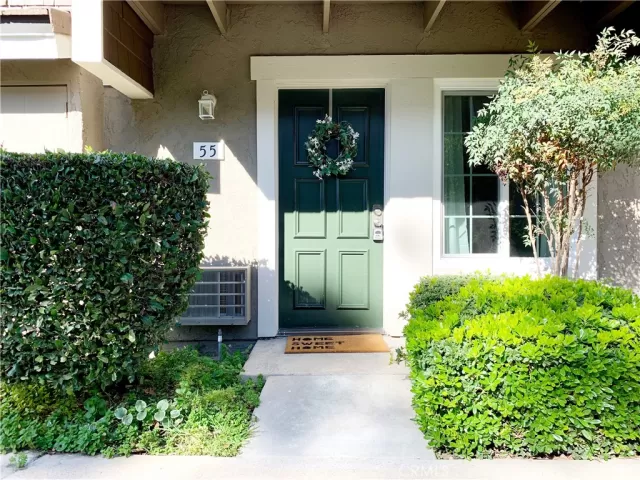 MLS: OC23049795 Condo For Sale