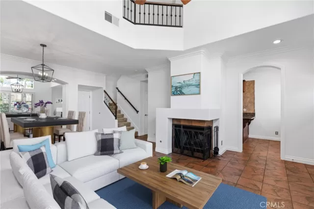 MLS: OC23049813 Condo For Sale