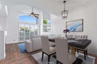 Photo #4: OC23049813 Listing 