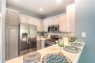 Photo #2: OC23049816 Listing 