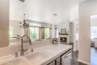 Photo #4: OC23049816 Listing 