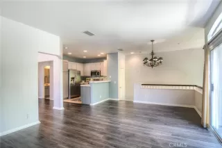 Photo #6: OC23049816 Listing 