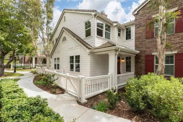 MLS: OC23049895 Condo For Sale