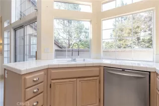 Photo #5: OC23050510 Listing 