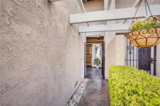 Photo #4: OC23051375 Listing 