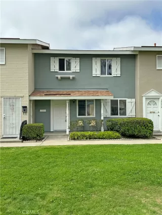 Photo #2: OC23051439 Listing 