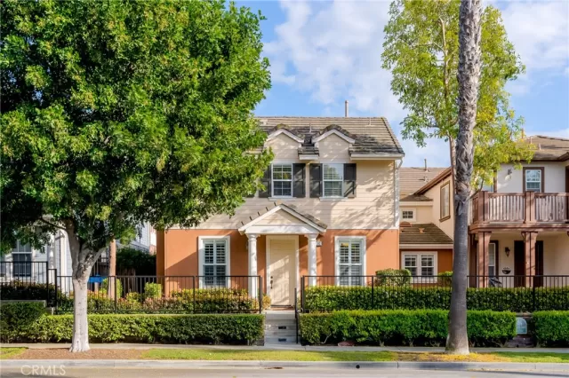 MLS: OC23051476 Condo For Sale