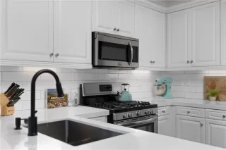 Photo #6: OC23051476 Listing 