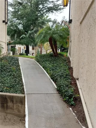 Photo #3: OC23051894 Listing 