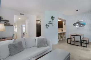 Photo #1: OC23051909 Listing