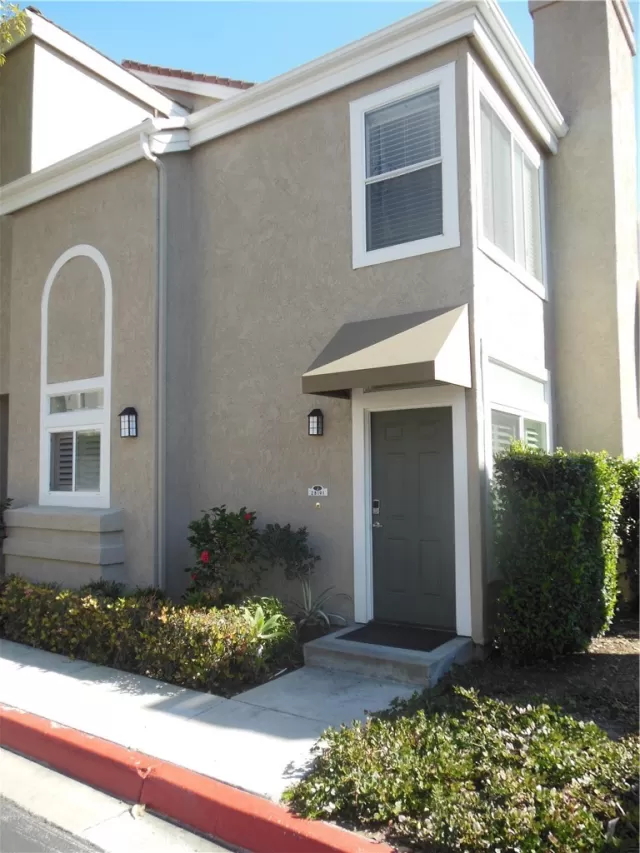 MLS: OC23051977 Condo For Sale