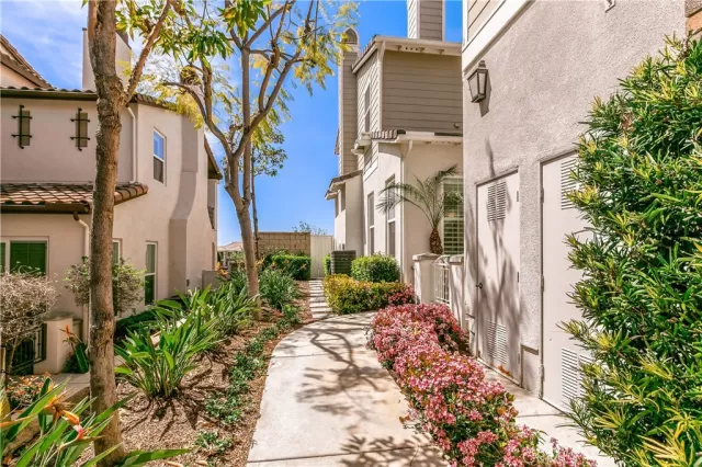 MLS: OC23052103 Condo For Sale