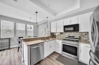 Photo #2: OC23052300 Listing 