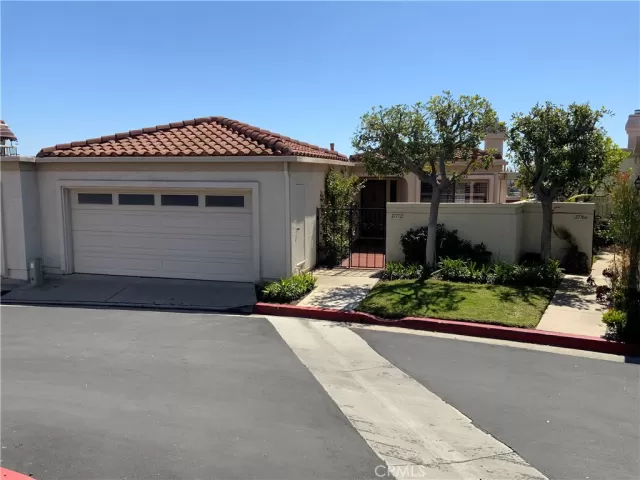 MLS: OC23052633 Condo For Sale