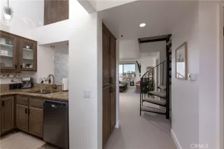 Photo #4: OC23052747 Listing 